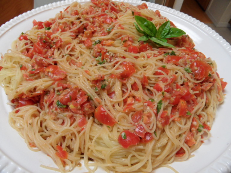 Fresh Cherry Tomato and Basil Pasta » An Inspired Kitchen